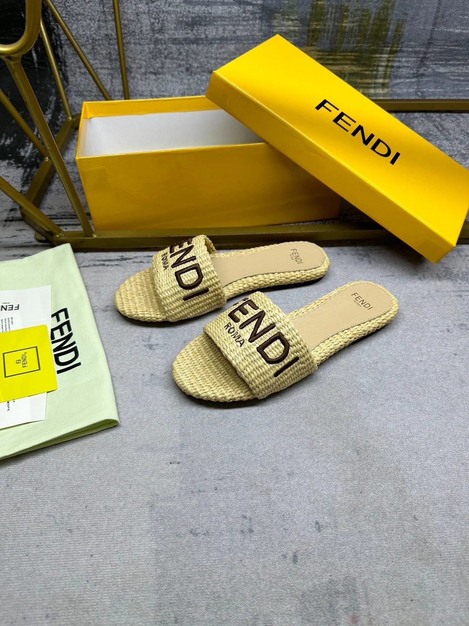 FF Signature 10 Beige Cotton Fibre Slide